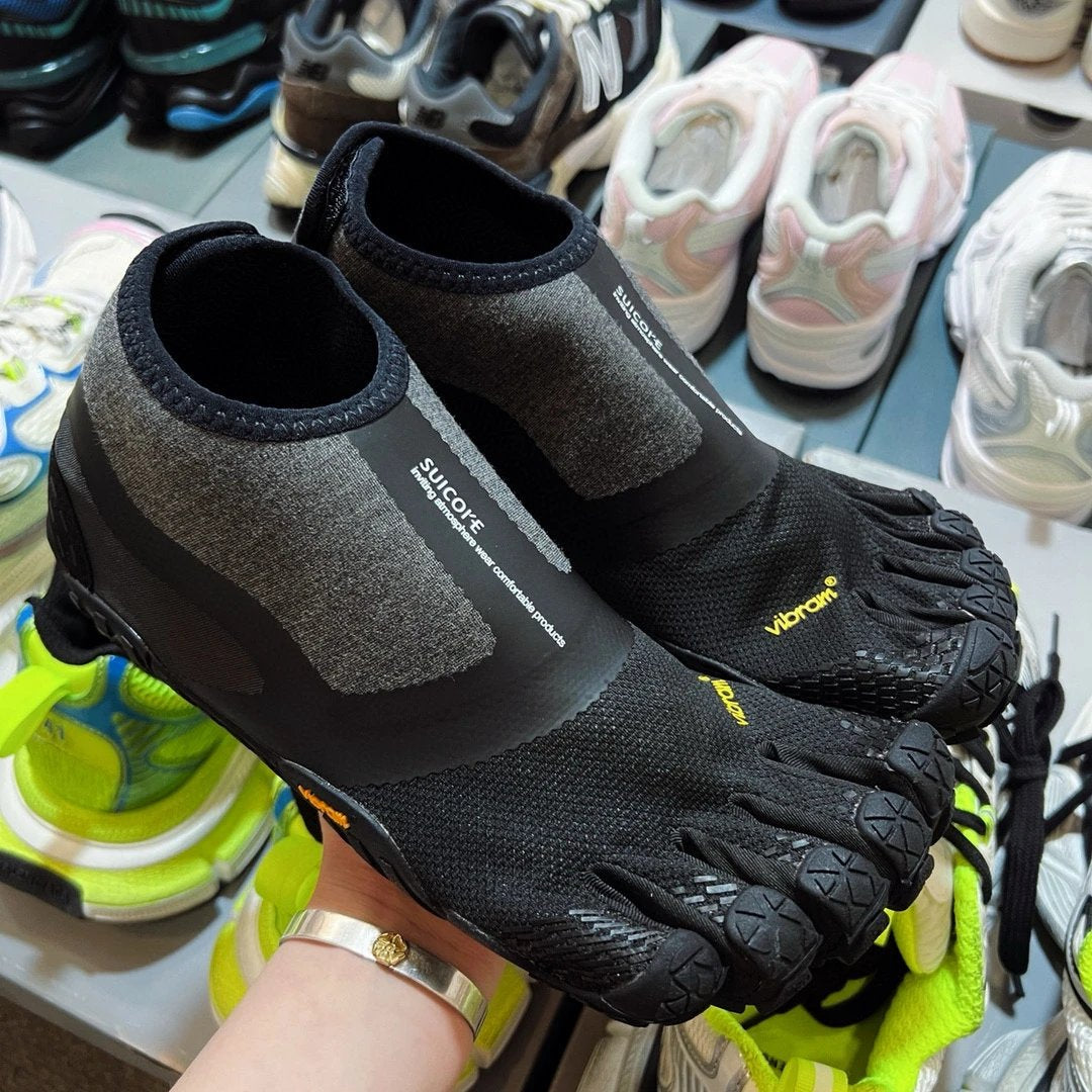 Suicoke All Black