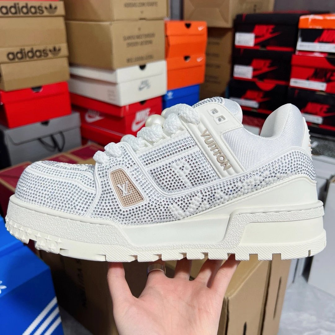 Trainer Creme Cravejado