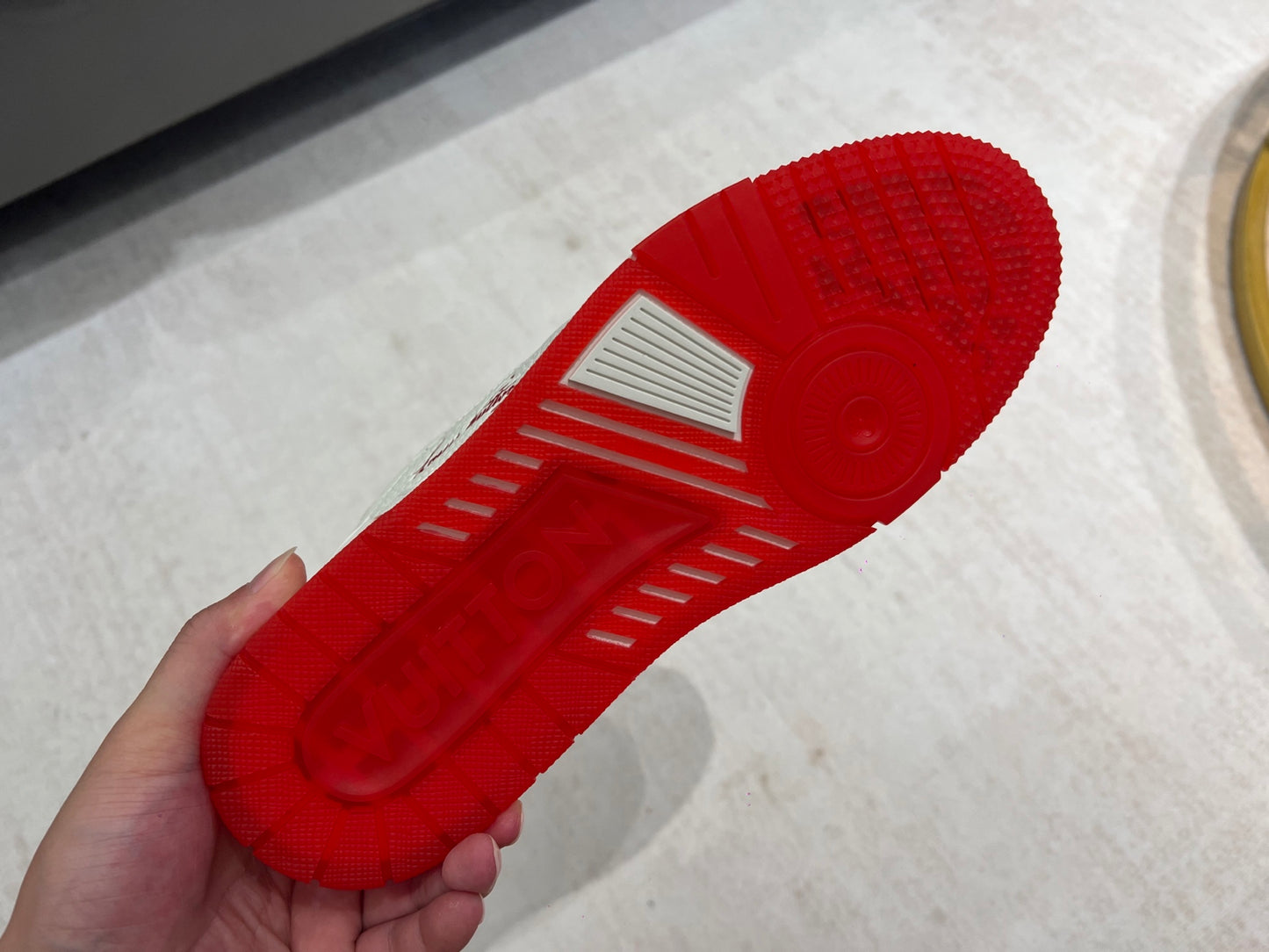 Trainer White and Red