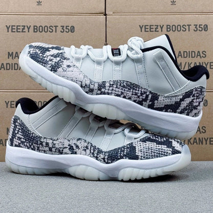 AJ11 Low Shake