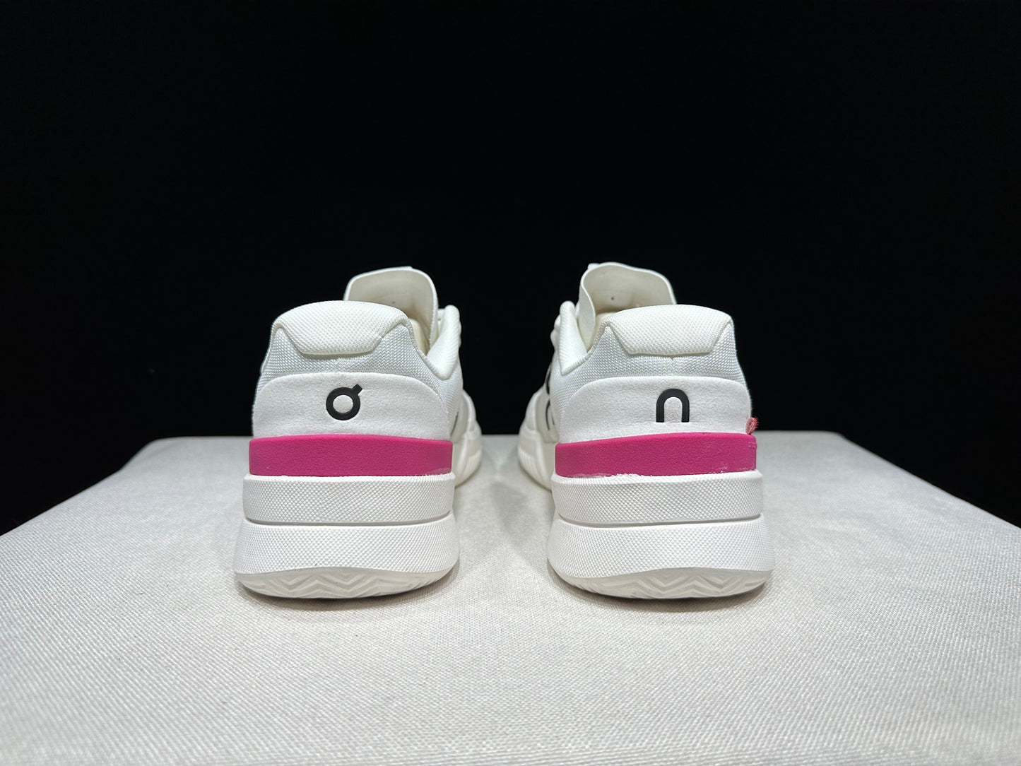 The Roger Pro 2 White Pink