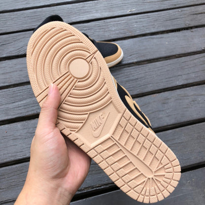 AJ1 High Retro OG Beige