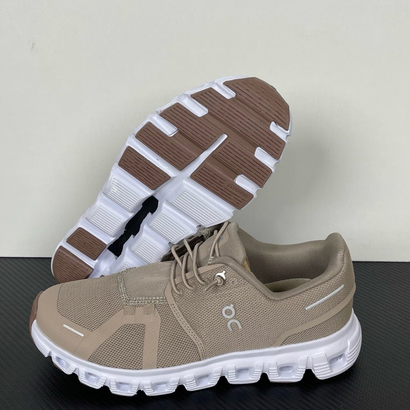On Cloud 6 Light Brown