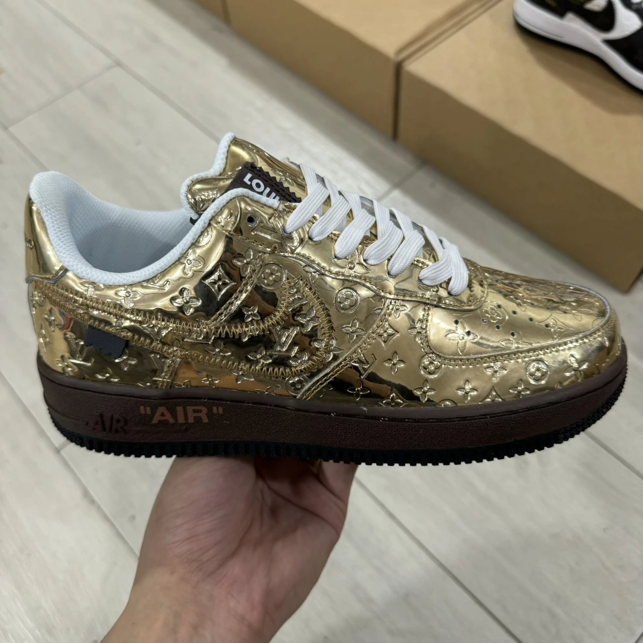 AF1 x LV Gold