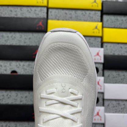 On Running Cloudtilt Remix Triple White