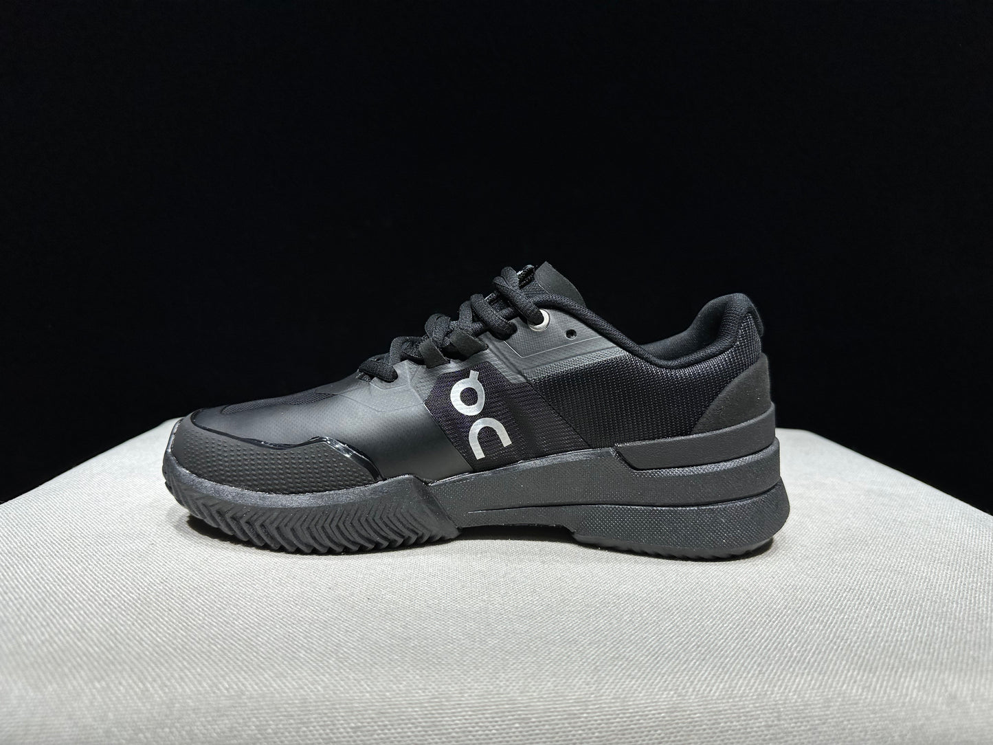 The Roger Pro 2 All Black