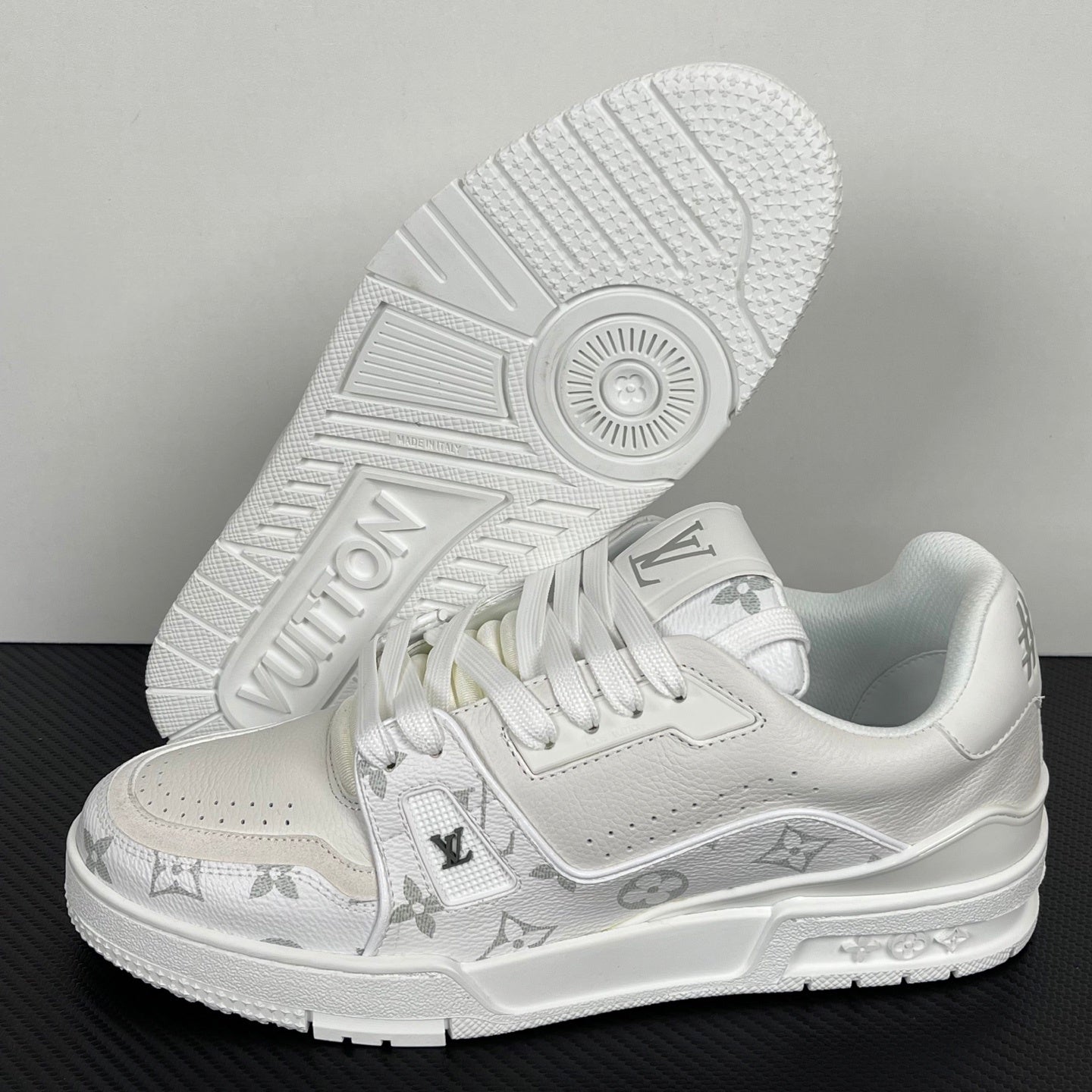 Trainer White