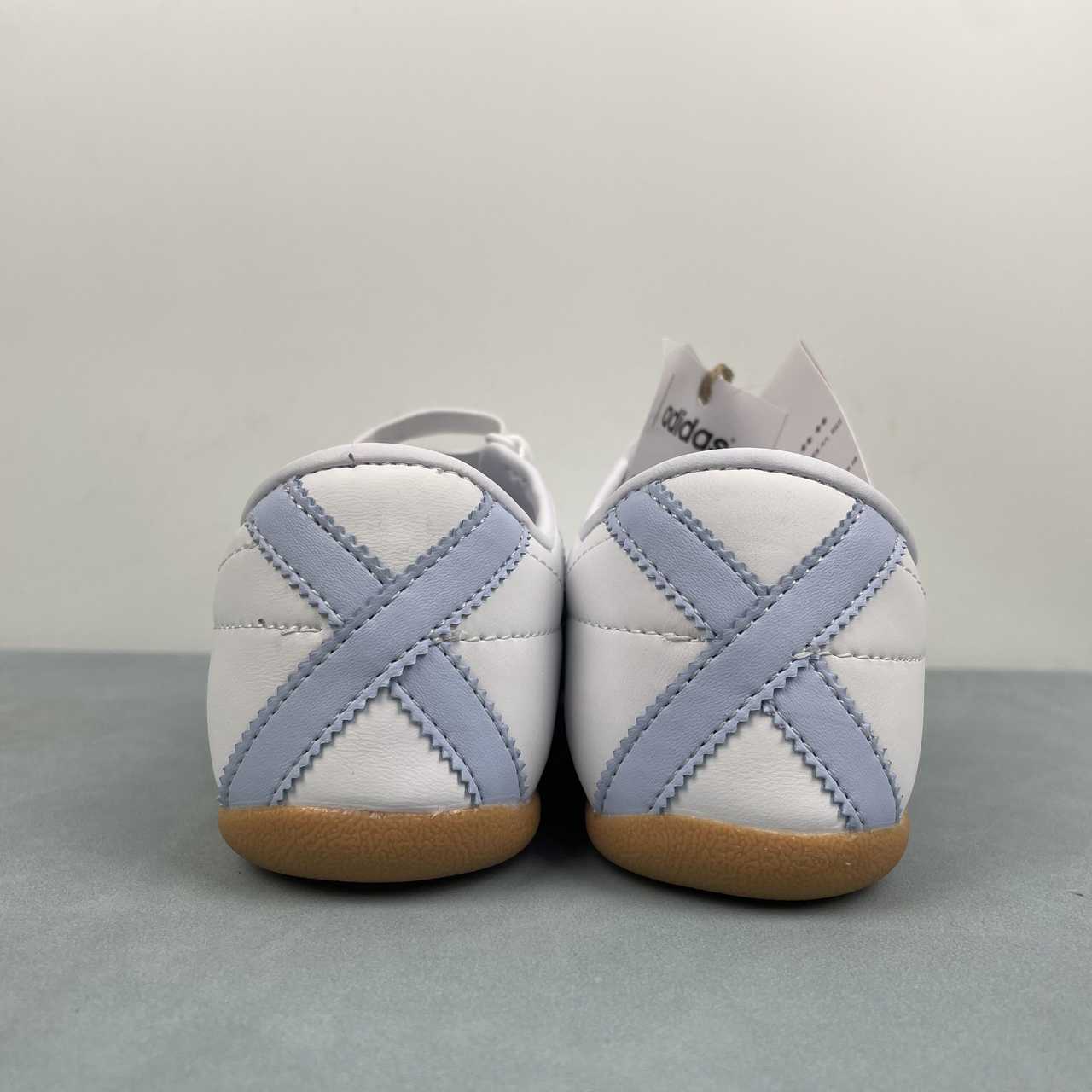 AD TOKYO White Blue