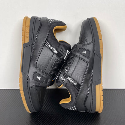 Trainer Black and Brown Sole