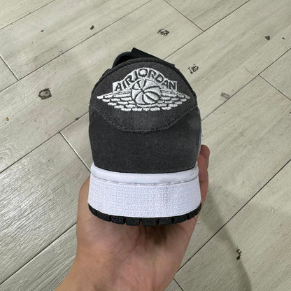 AJ1 Travis Black