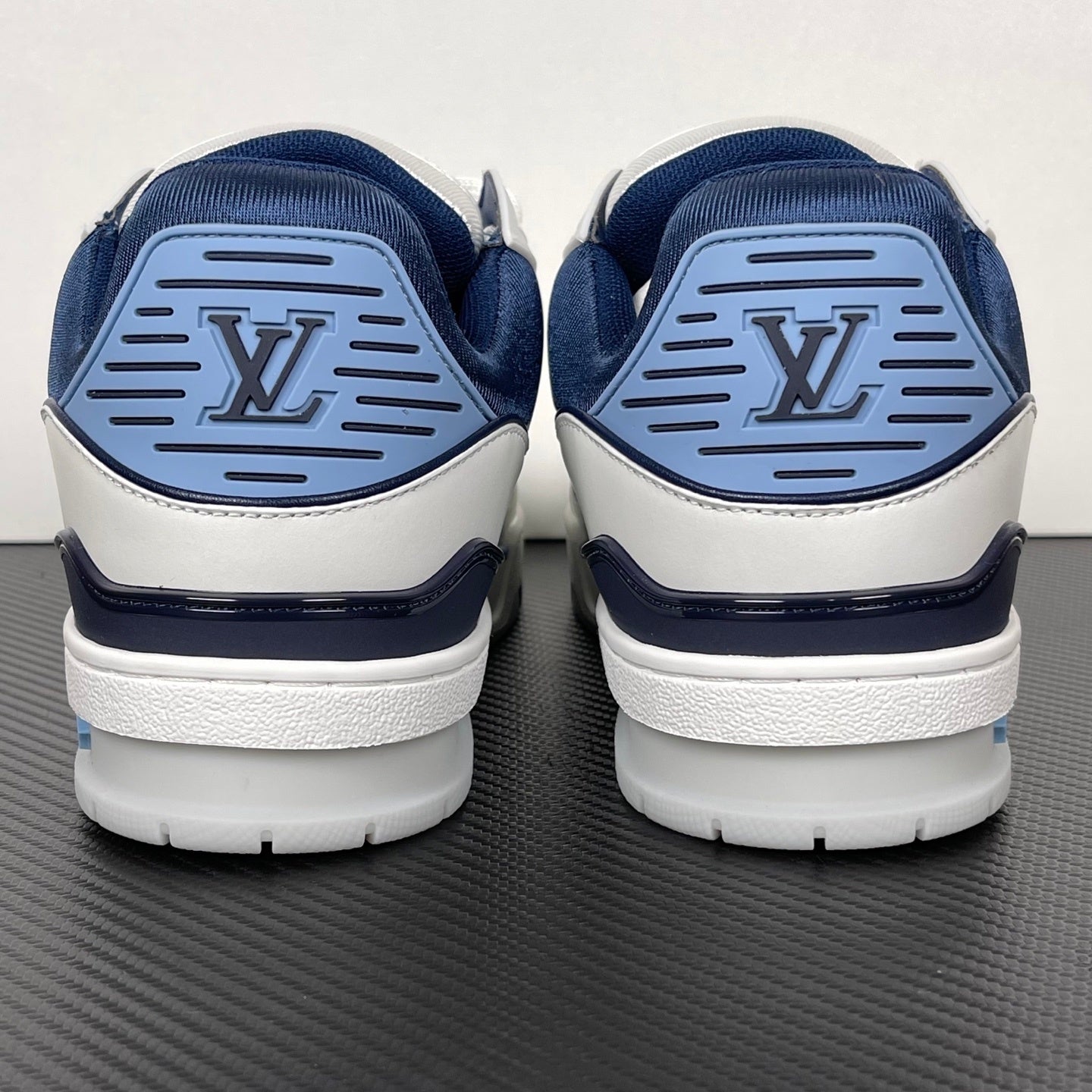 Trainer White and Dark Blue