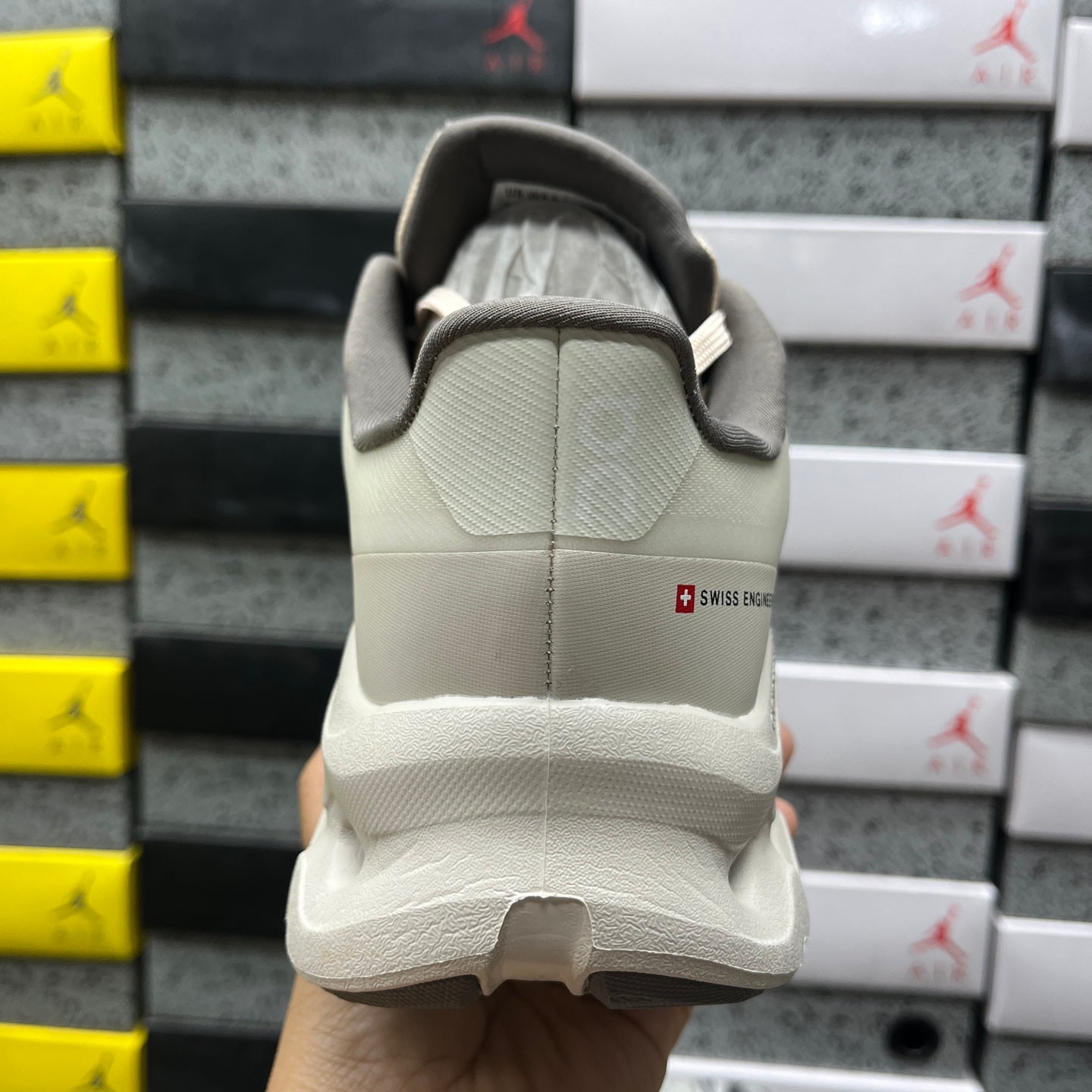 On Running Cloudtilt Remix Beige Grey
