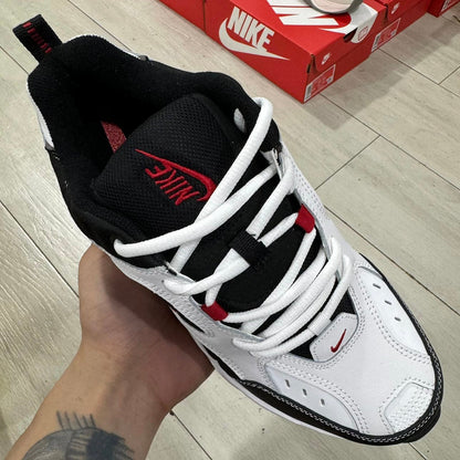 M2K Tekno Black and White