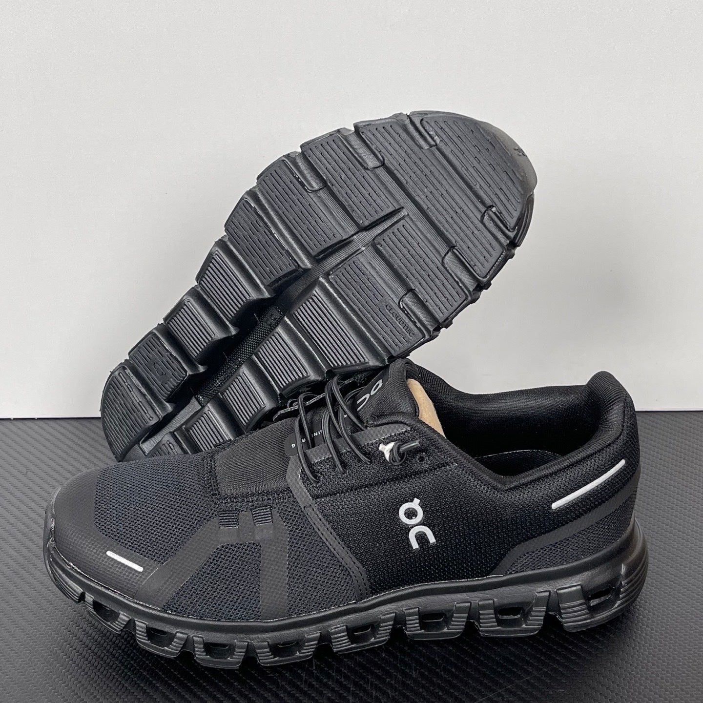 On Cloud 6 Black