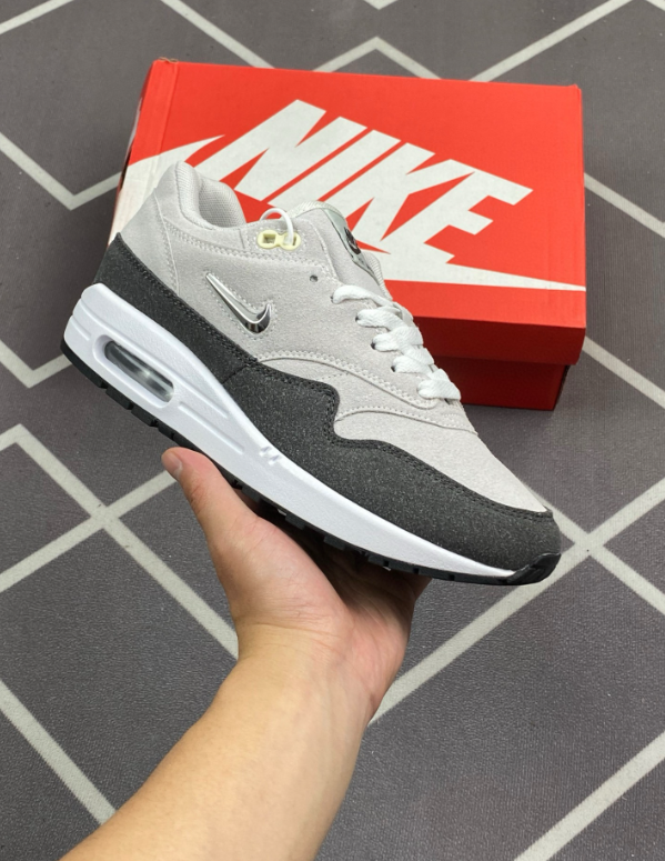 Air Max 1 Wolf Grey
