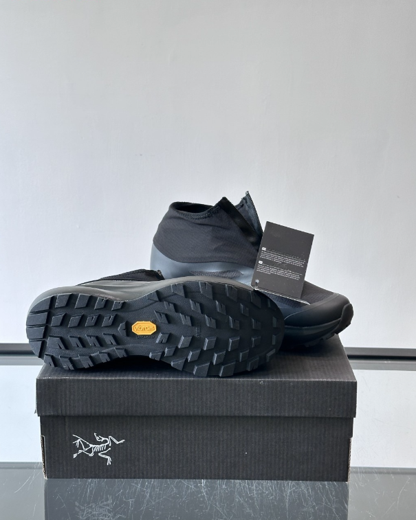 Arc'teryx Norvan Nivalis GTX Black