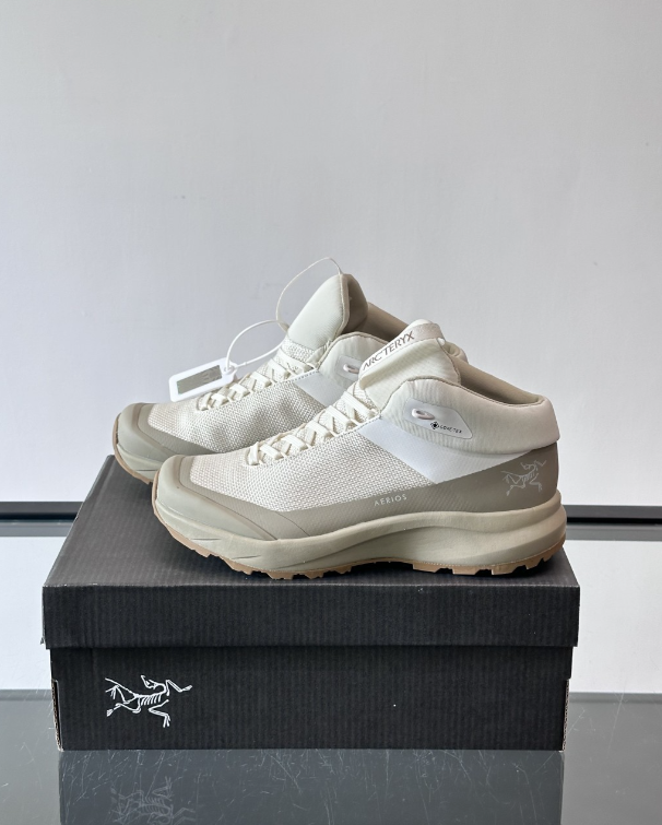 Arc'teryx Aerios FL 2 Mid GTX Beige