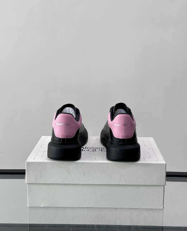Alexander McQueen Oversized Black Pink