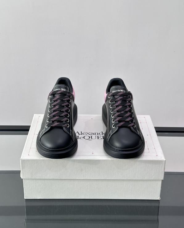 Alexander McQueen Oversized Black Pink