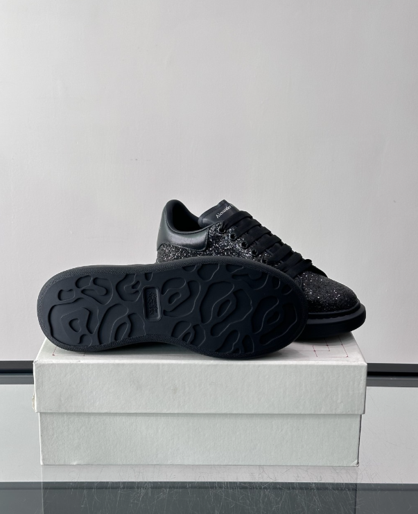Alexander McQueen Oversized Black