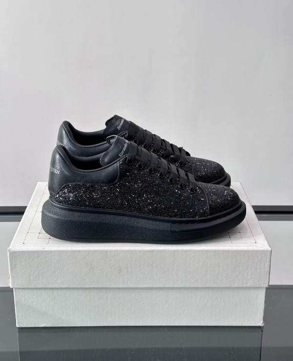 Alexander McQueen Oversized Black