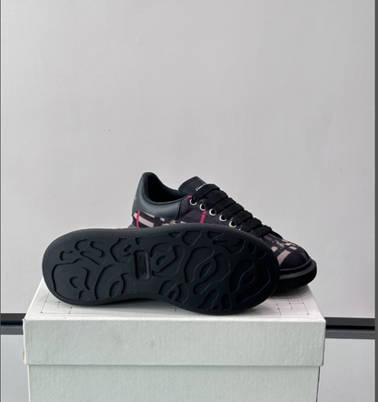 Alexander McQueen Oversized Black BB