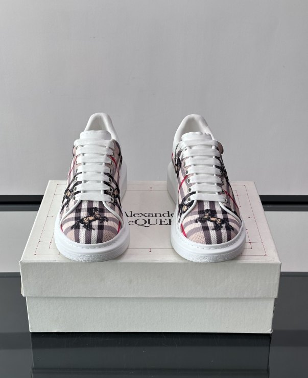 Alexander McQueen Oversized White Multicolor