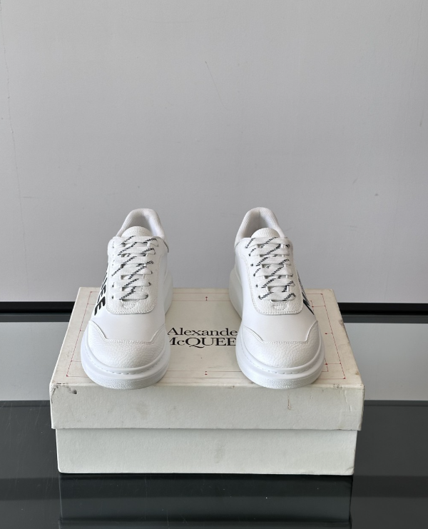 Alexander McQueen Oversized White