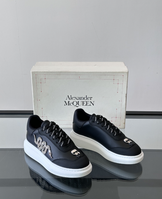 Alexander McQueen Oversized White/Black