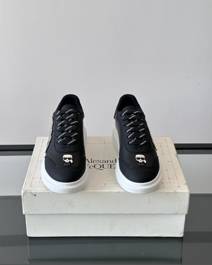 Alexander McQueen Oversized White/Black