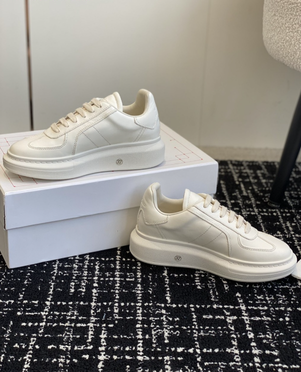 Alexander McQueen Oversized White