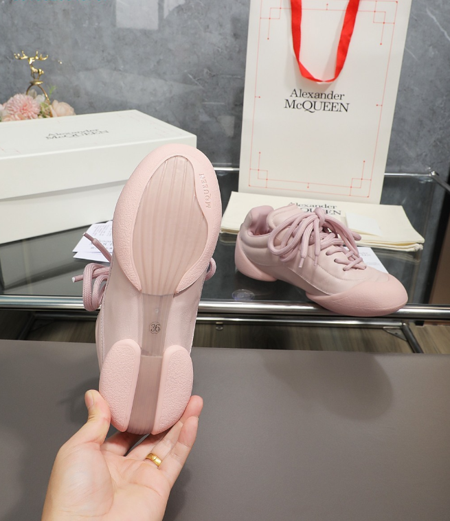 Alexander McQueen Flexion Pink