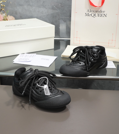 Alexander McQueen Flexion Black