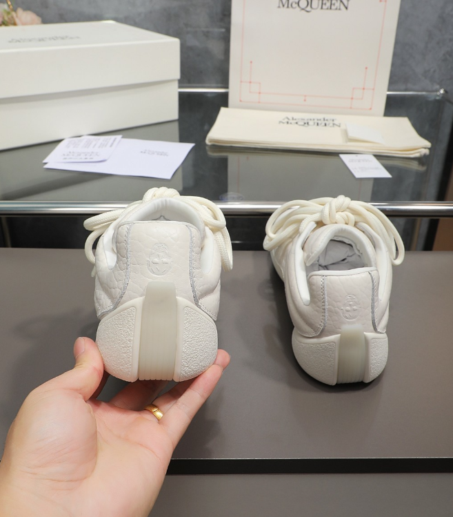 Alexander McQueen Flexion White
