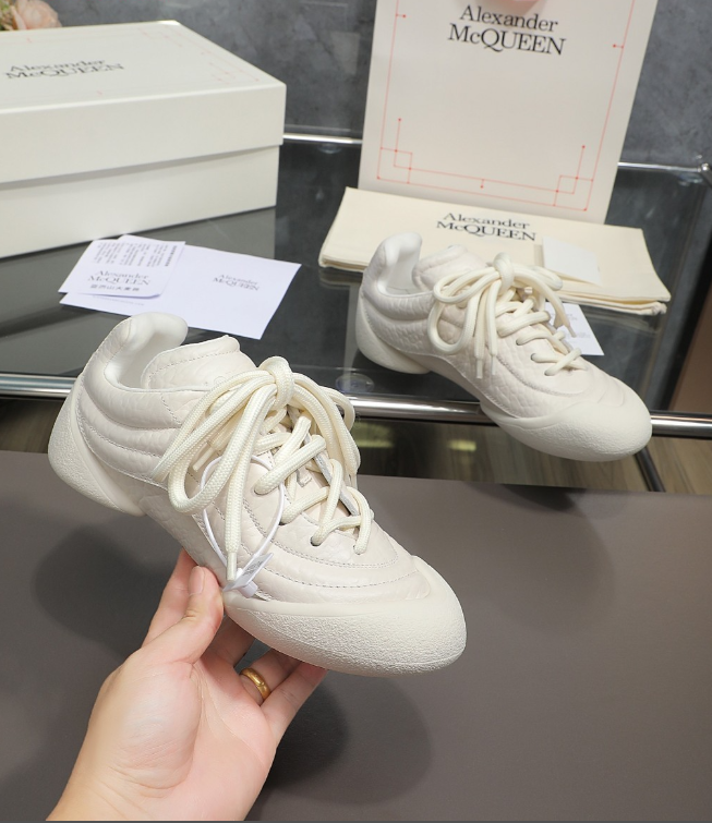 Alexander McQueen Flexion White