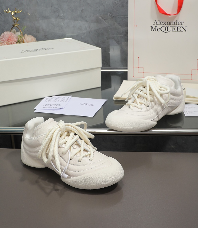 Alexander McQueen Flexion White