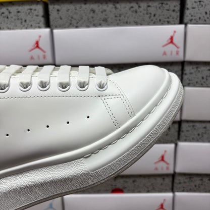 Alexander McQueen Turtle White