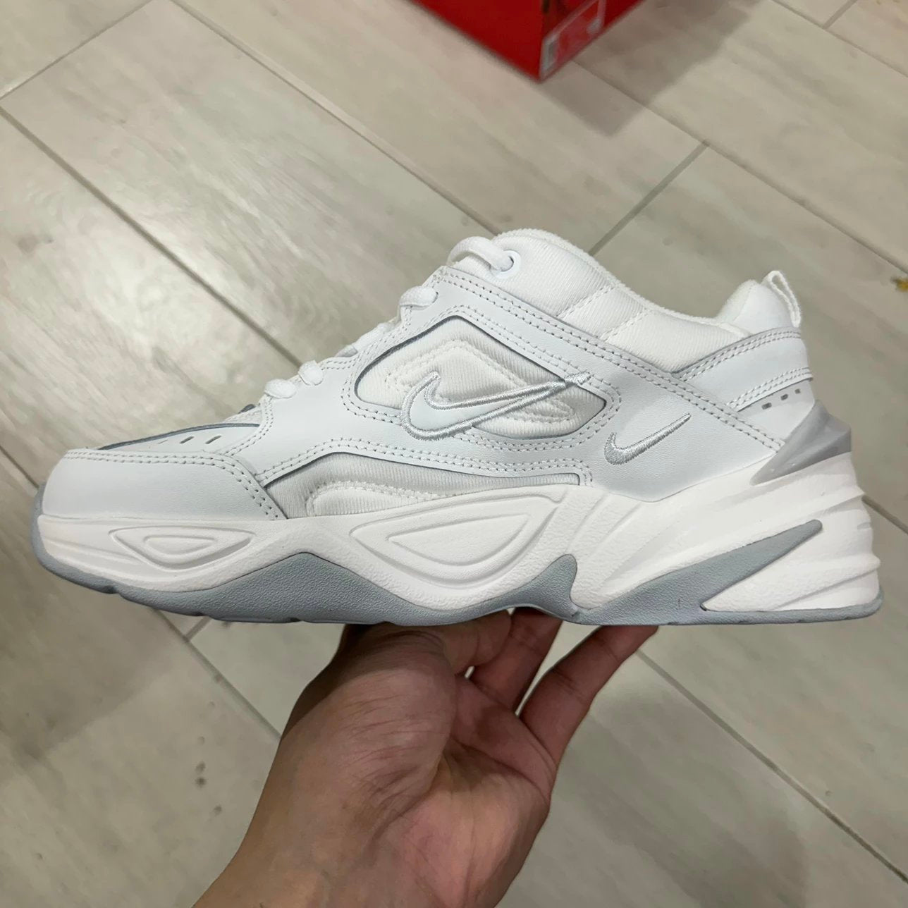 M2K Tekno White