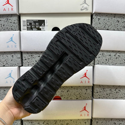 On Running Cloudtilt Remix Triple Black