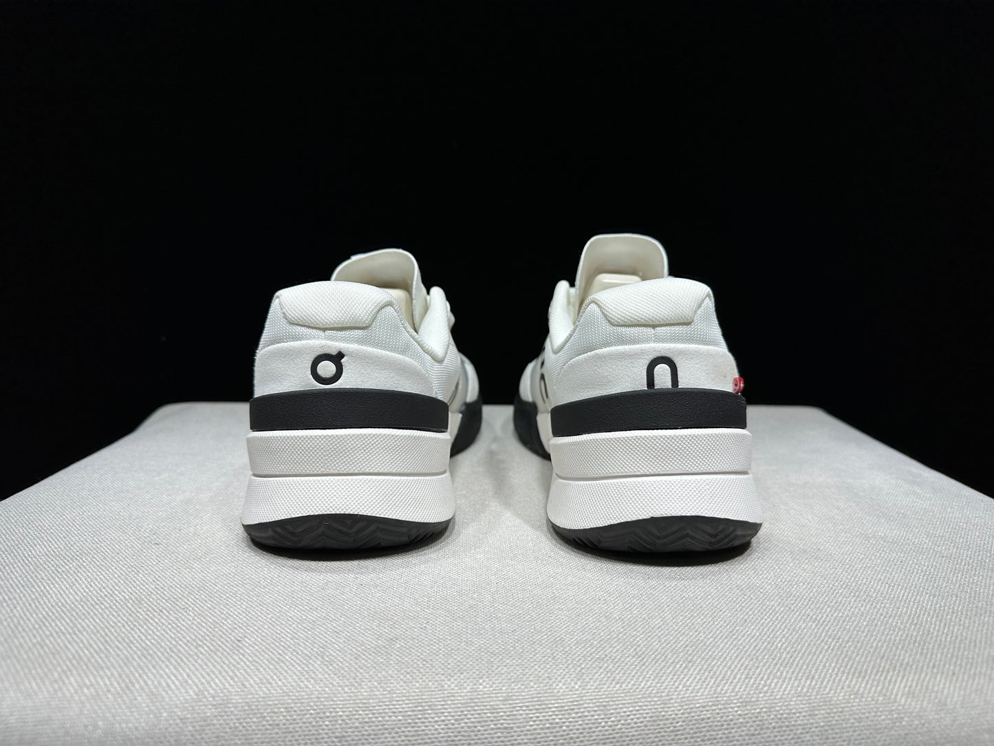 The Roger Pro 2 White Black