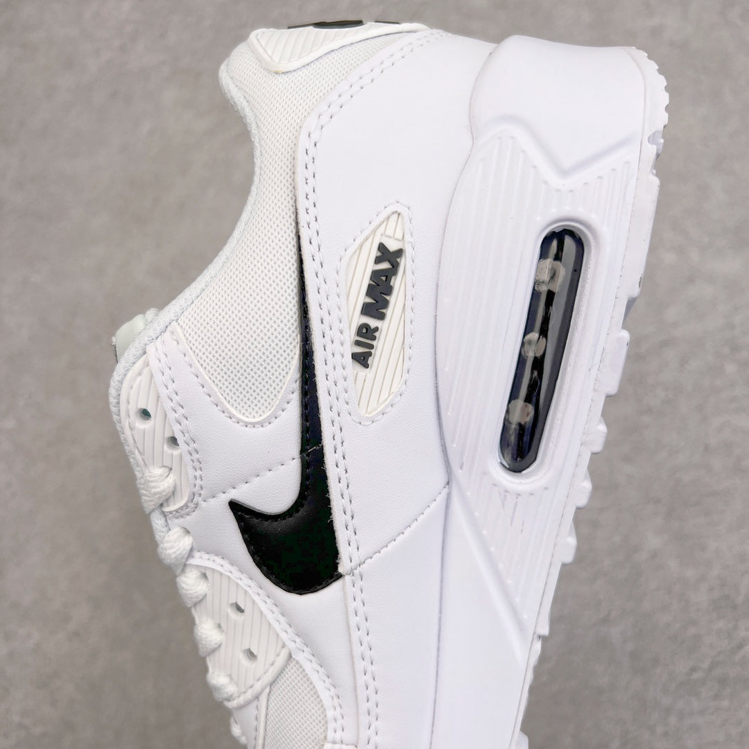 90 White and Black
