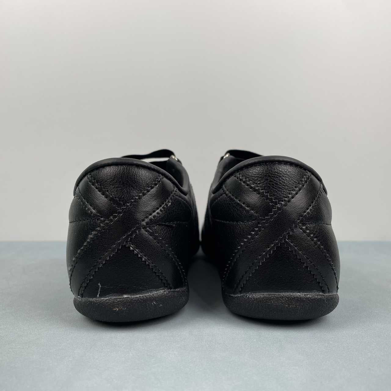 AD TOKYO All Black