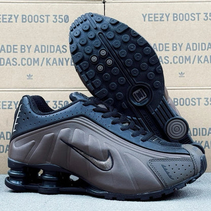 Shox R4 Martine Rose