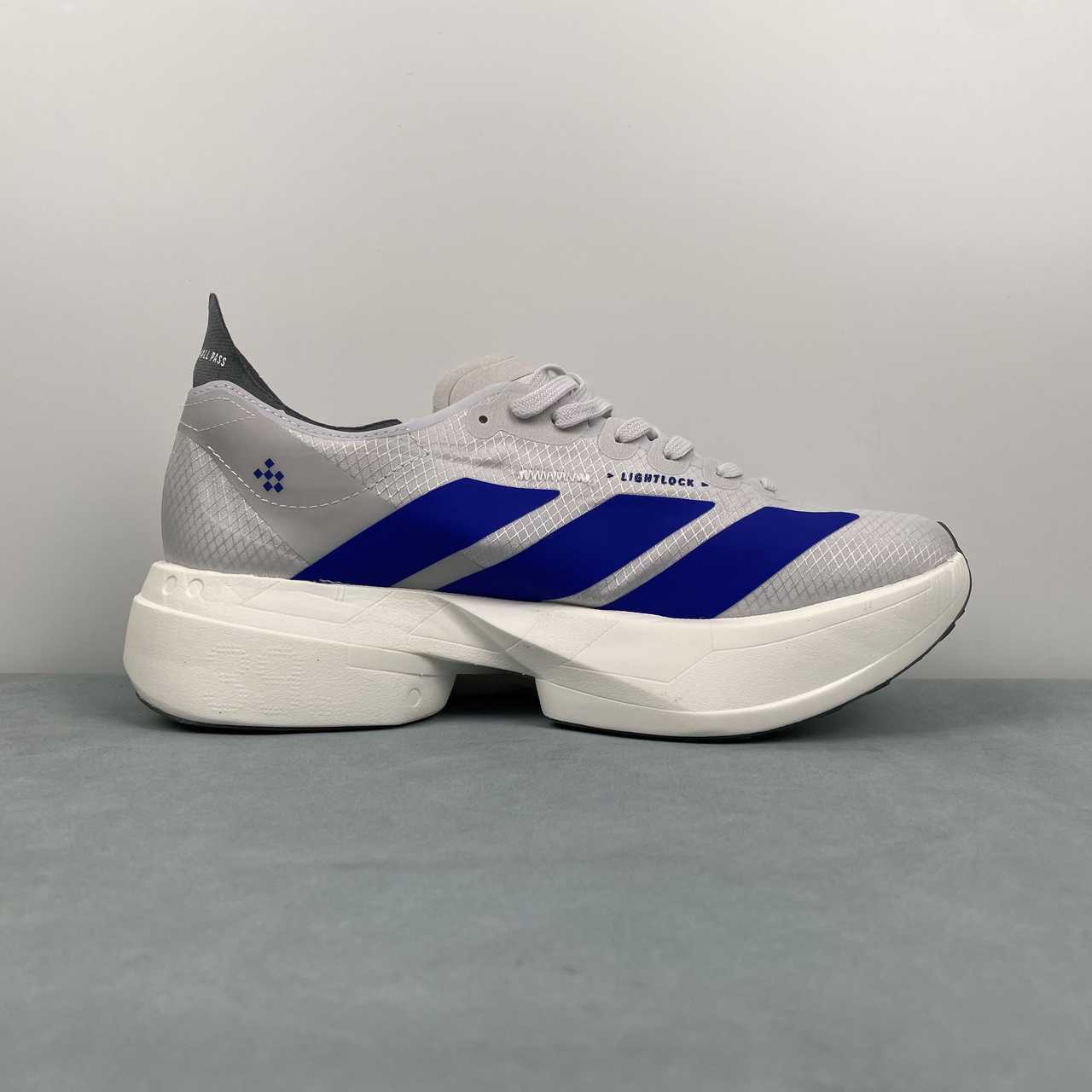Adios Pro 4 White Blue