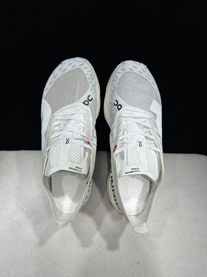 Cloudboom Strike White Black