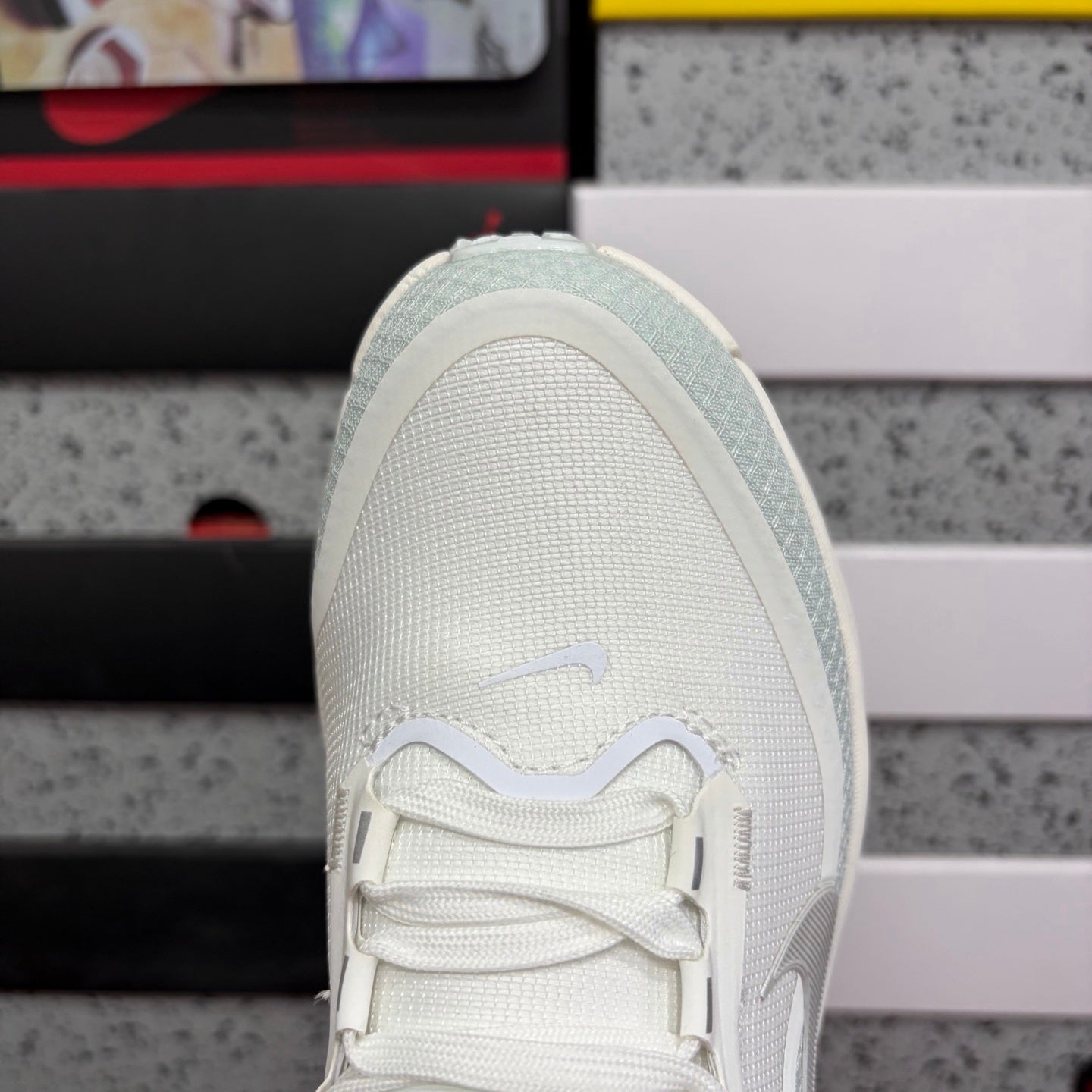 Vomero Plus Beige Grey