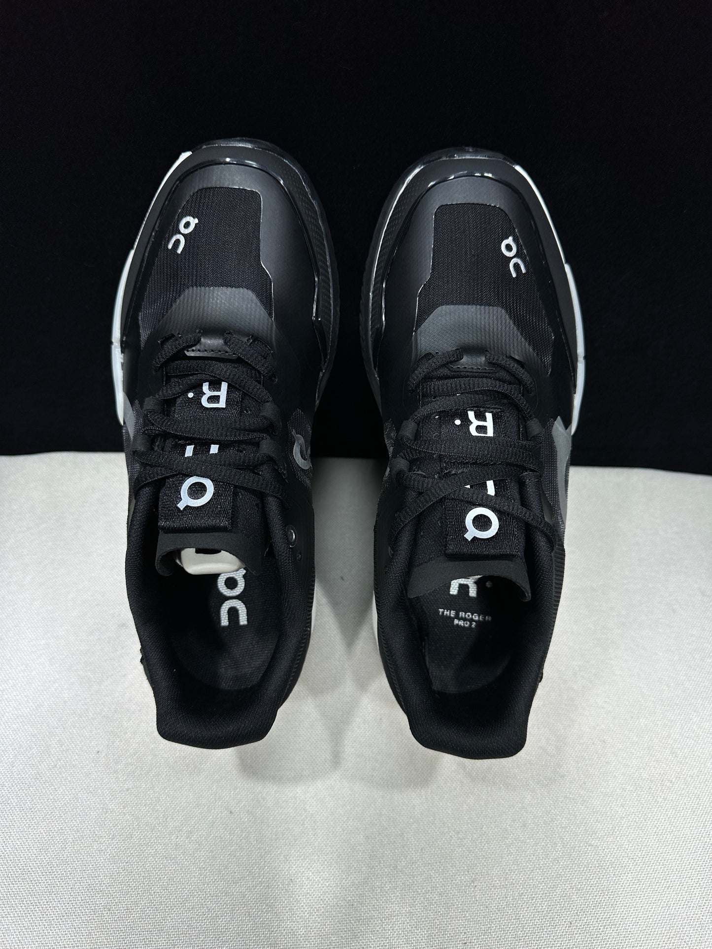 The Roger Pro 2 Black Silver