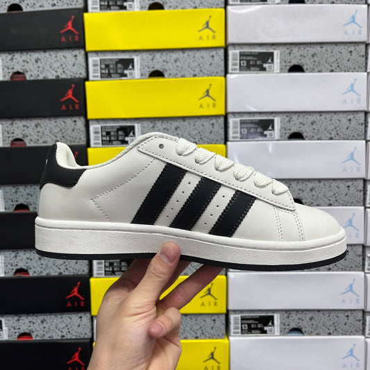 Campus White & Black