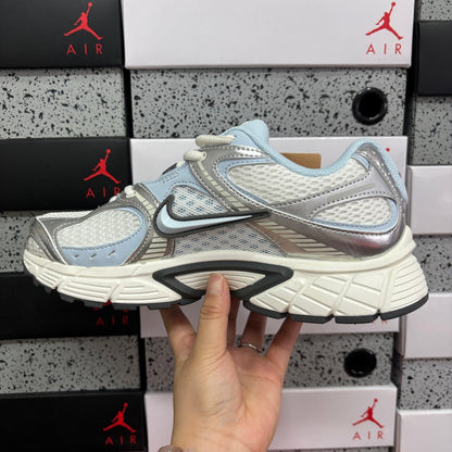 V5 RNR Light Grey Carbon