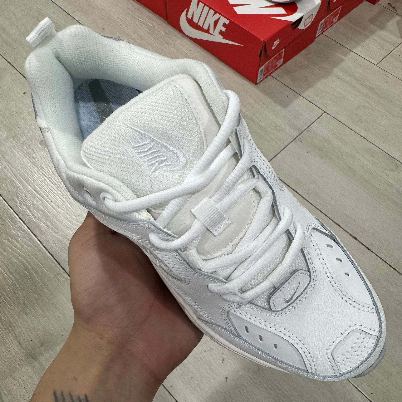 M2K Tekno White